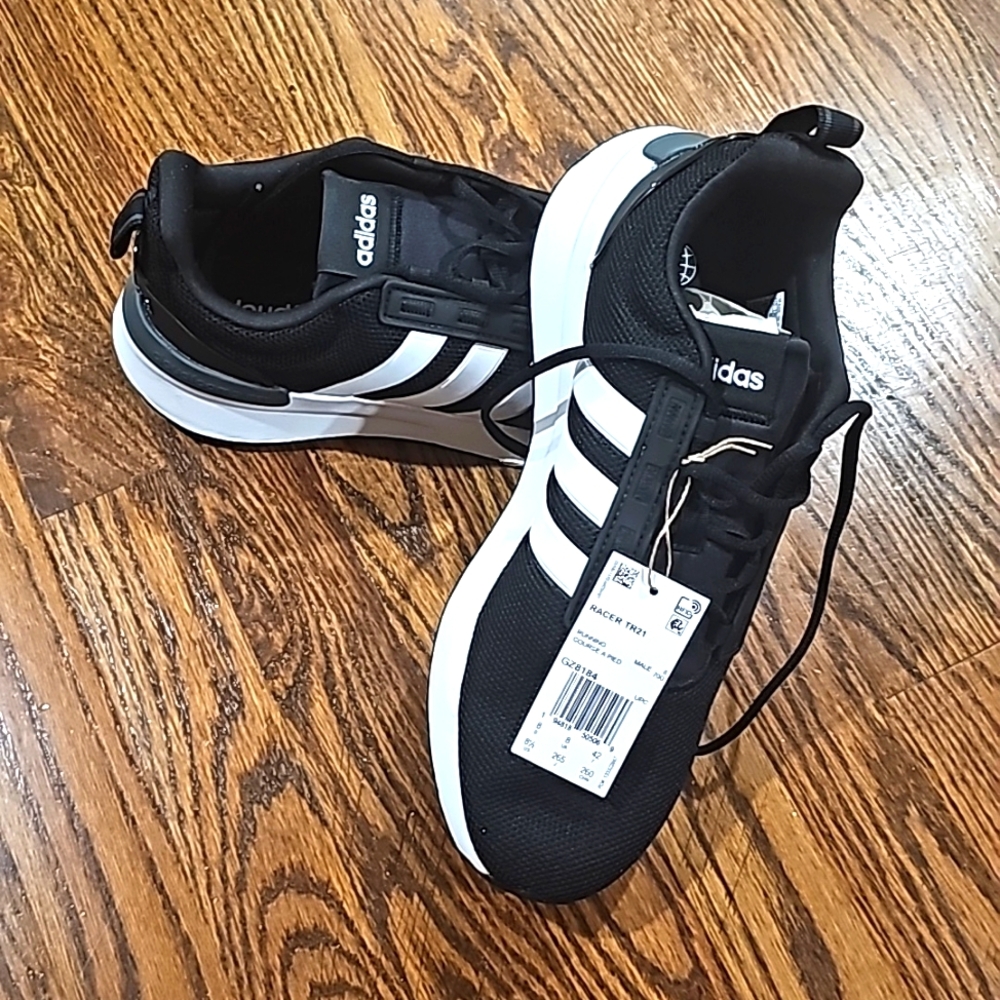 Adidas Racer sneakers
